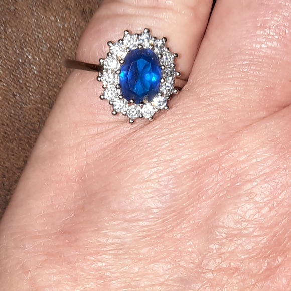 None Jewelry - Silver Large Blue Oval Clear Stone Cocktail Ring